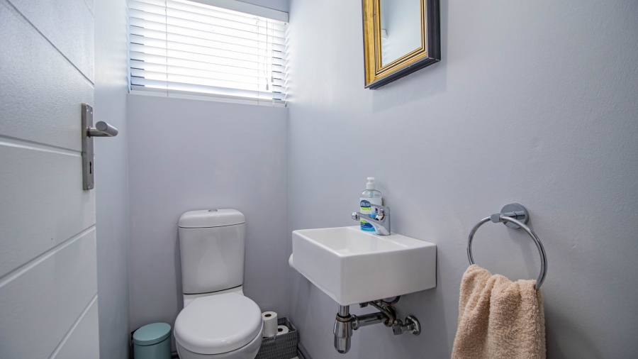 3 Bedroom Property for Sale in Jacobsbaai Western Cape